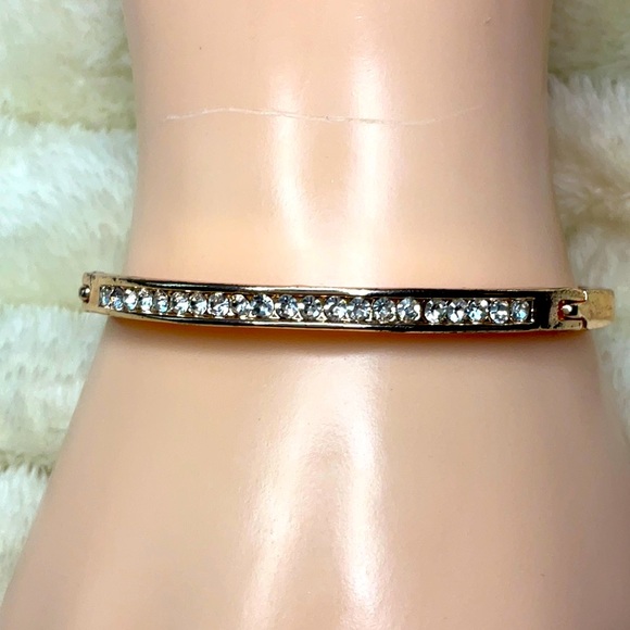 Crystal Bangle Style Bracelet - Picture 2 of 5